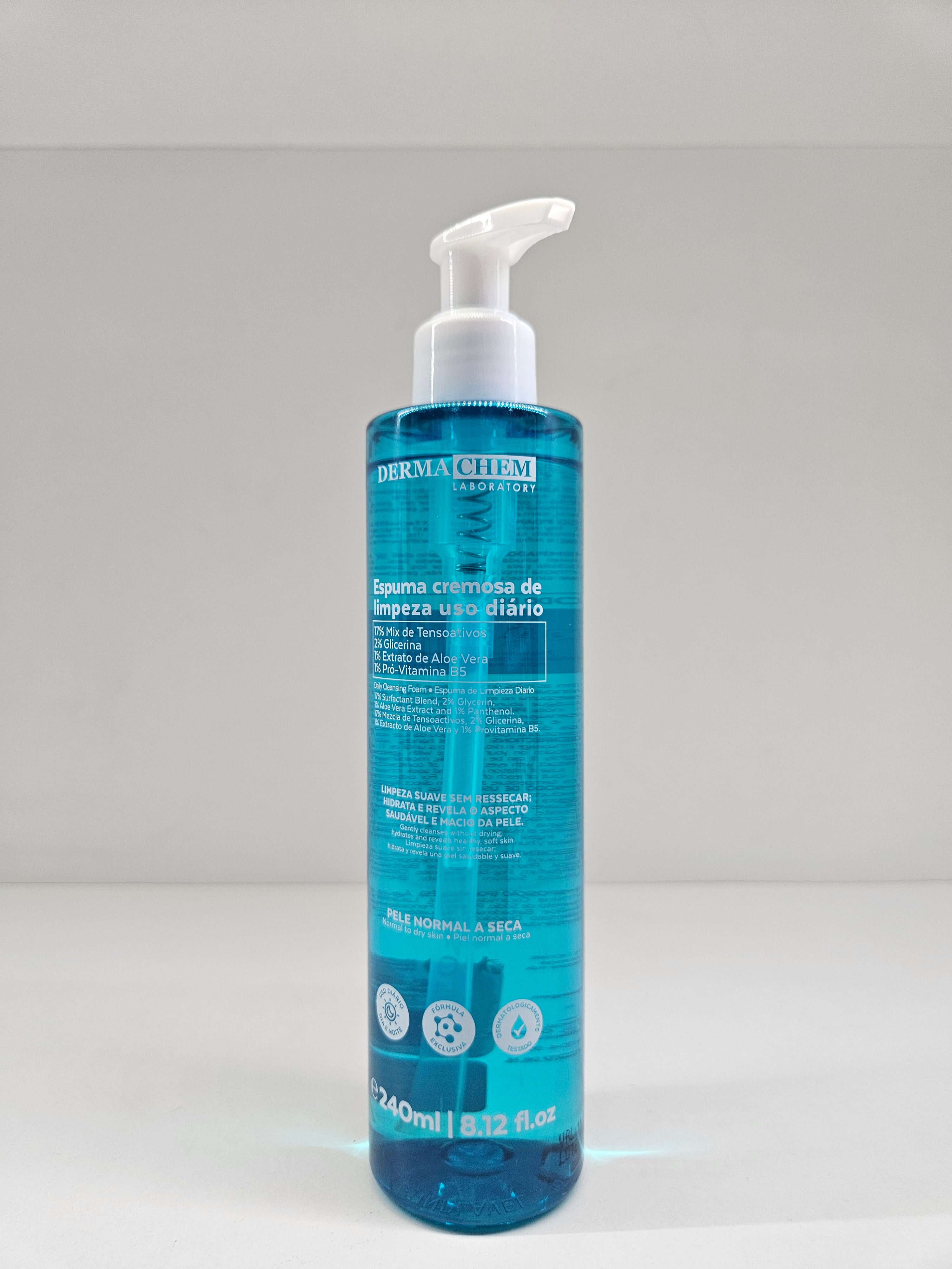 Espuma Cremosa de Limpieza Uso Diario 240 ML