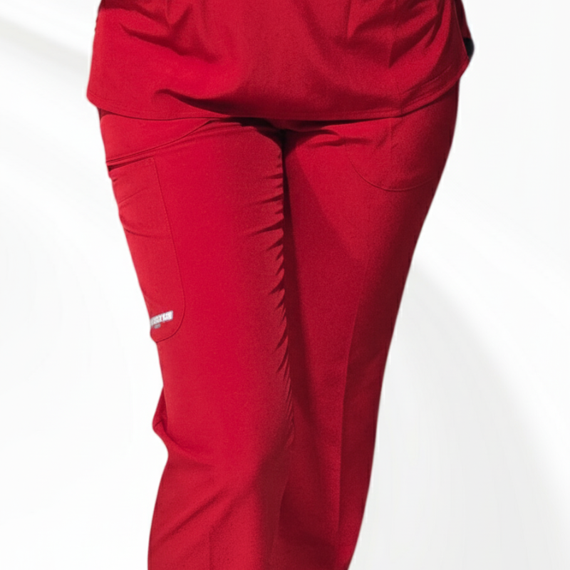 Pantalón Clínico Mujer – Diseño Moderno, Flexible y Profesional (Rojo)