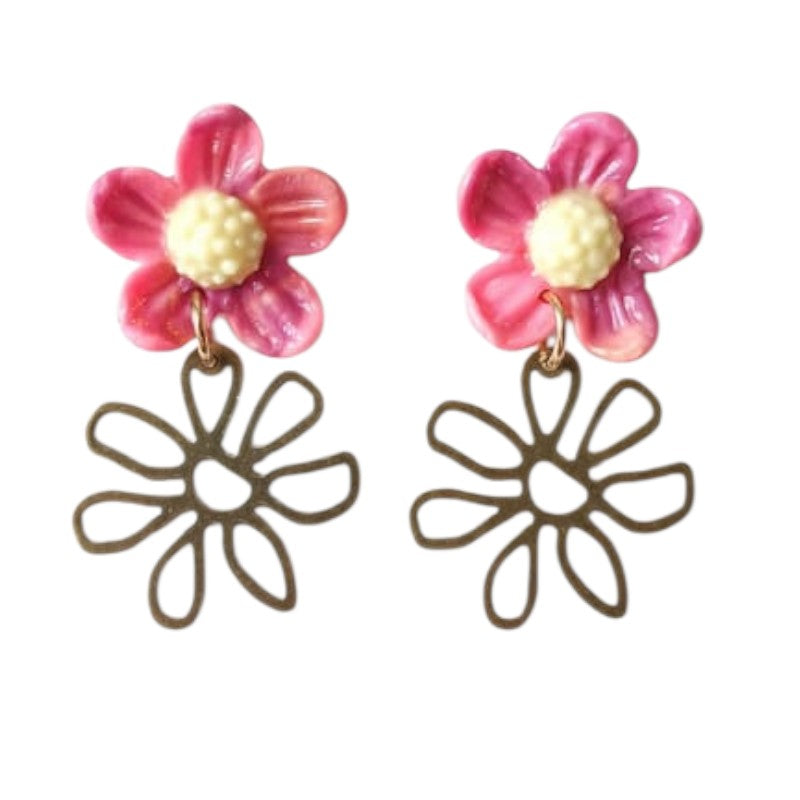 Aros flor rosada con colgante metálico